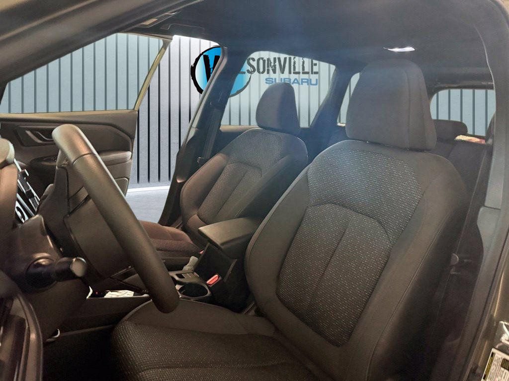 Used 2025 Subaru Forester Premium AWD/4WD image 21