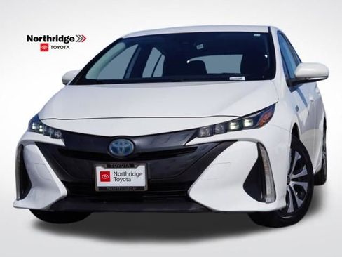 Used 2021 Toyota Prius Prime LE FWD image 1