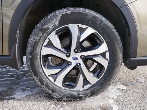 Used 2020 Subaru Outback Limited w/ Popular Package #2 image 9