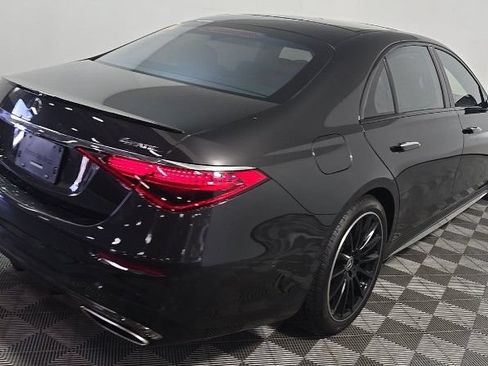Used 2023 Mercedes-Benz S 580 4MATIC Sedan image 3