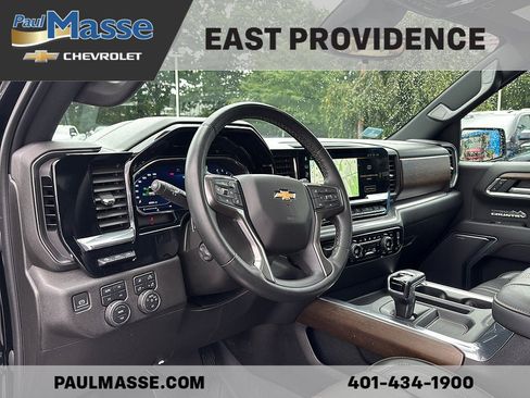 Used 2023 Chevrolet Silverado 1500 High Country w/ High Country Premium Package AWD/4WD image 19