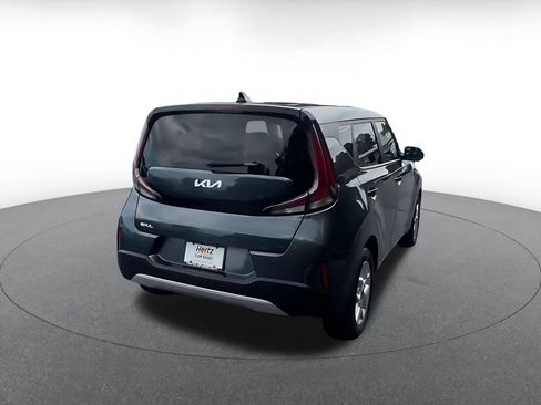 Used 2025 Kia Soul LX w/ LX Technology Package FWD image 11