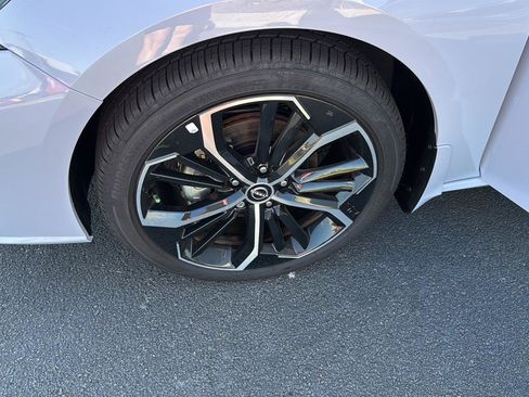 New 2025 Nissan Altima 2.5 SR w/ SR Premium Package image 32