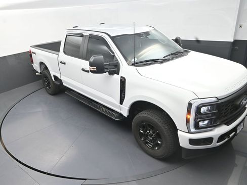 Used 2024 Ford F250 XL w/ STX Appearance Package AWD/4WD image 14