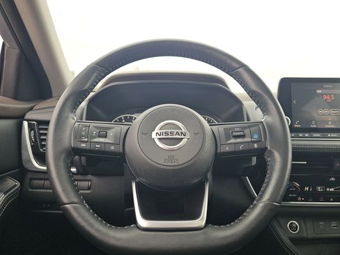 Used 2021 Nissan Rogue SL AWD/4WD image 29