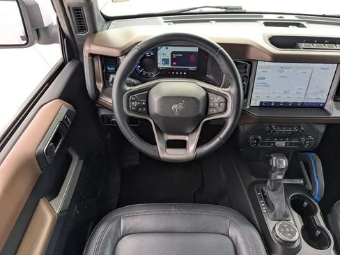 Used 2023 Ford Bronco Outer Banks AWD/4WD image 16