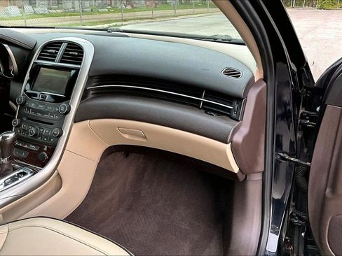 Used 2013 Chevrolet Malibu LT FWD image 15