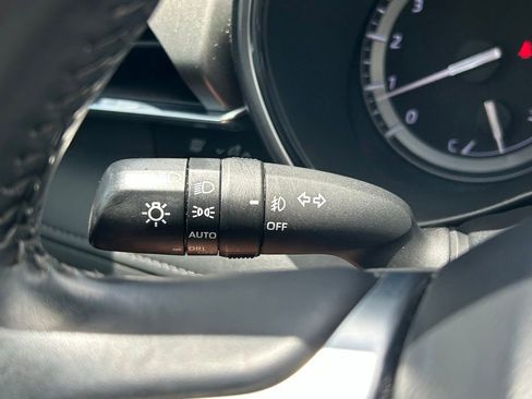 Used 2021 Toyota Highlander Limited AWD/4WD image 29