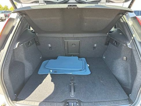 Used 2023 Volvo XC40 Recharge Ultimate AWD/4WD image 8
