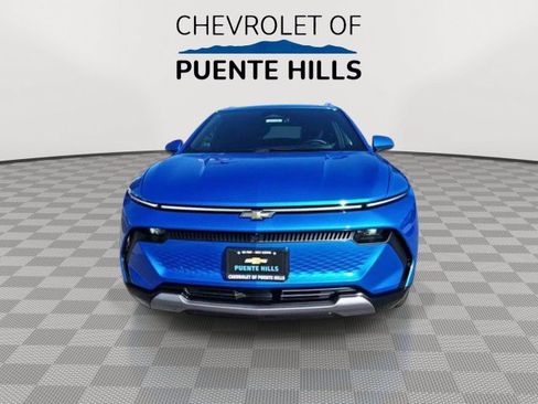 Used 2024 Chevrolet Equinox EV LT FWD image 3