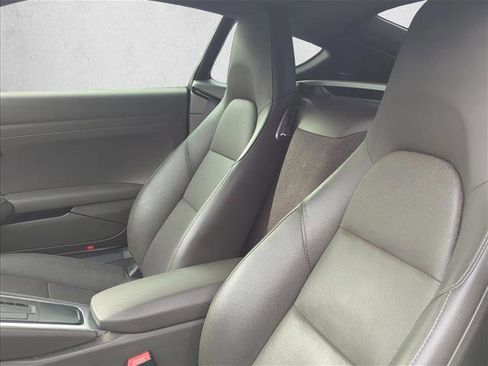 Used 2018 Porsche 718 Cayman image 13