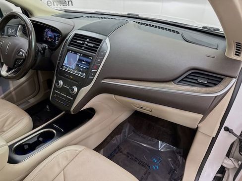 Used 2017 Lincoln MKC Reserve w/ Technology Package AWD/4WD image 32