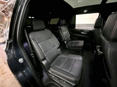 Used 2022 Chevrolet Tahoe RST w/ Luxury Package AWD/4WD image 29