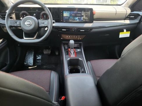 New 2025 Nissan Kicks SR w/ Illumination Package image 22