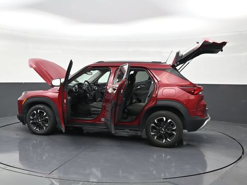 Used 2021 Chevrolet TrailBlazer LT w/ Convenience Package FWD image 29