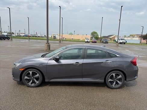 Used 2016 Honda Civic Touring image 3