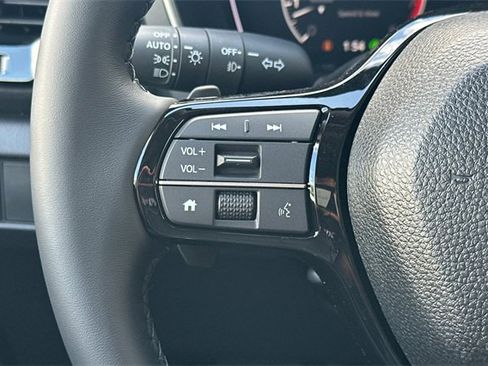 New 2025 Honda Pilot Touring image 27