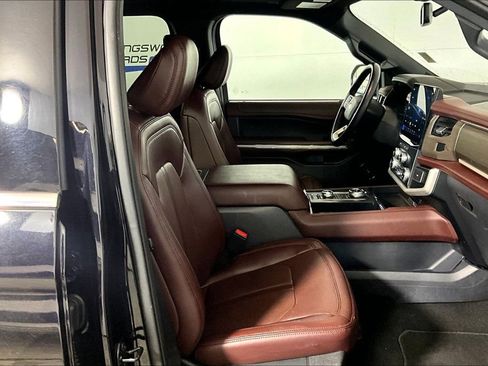 Certified 2024 Ford Expedition Limited image 6