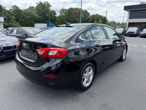 Used 2018 Chevrolet Cruze LT FWD image 4