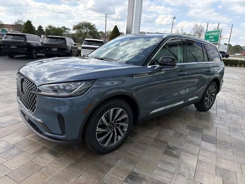 New 2026 Lincoln Aviator 2WD image 5