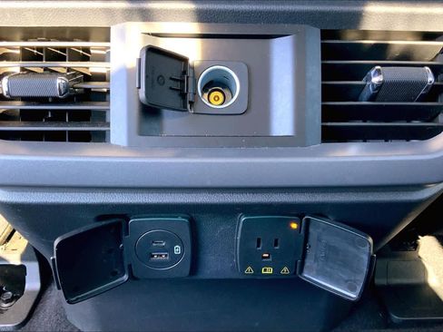 Used 2023 Ford F150 XLT w/ Equipment Group 302A High image 33