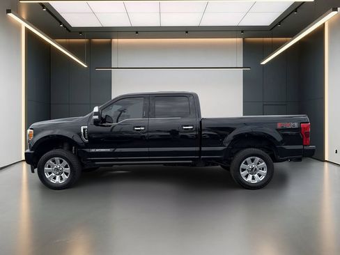 Used 2019 Ford F250 Platinum w/ Platinum Ultimate Package AWD/4WD image 2