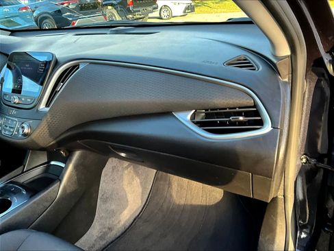 Used 2023 Chevrolet Malibu LT image 13