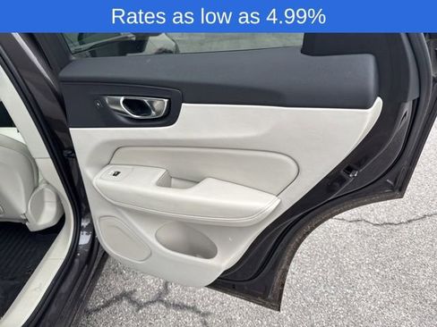 Certified 2024 Volvo XC60 B5 Plus w/ Protection Package Premier image 7