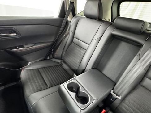 Certified 2026 Nissan Rogue SV AWD/4WD image 14