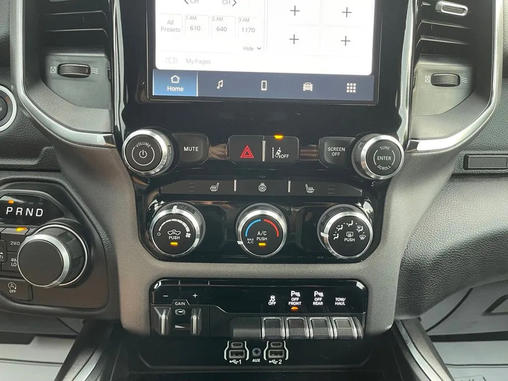 Used 2025 RAM 1500 Big Horn AWD/4WD image 29