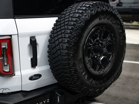 Used 2024 Ford Bronco Wildtrak AWD/4WD image 13