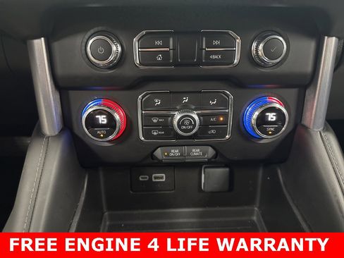 Used 2024 GMC Yukon SLE image 17