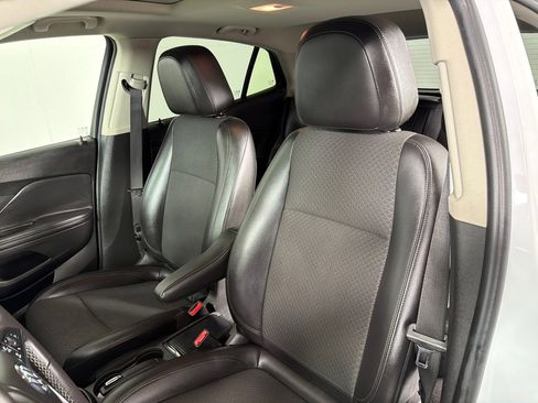 Used 2019 Buick Encore Preferred w/ Safety Package FWD image 11