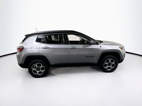Used 2022 Jeep Compass Trailhawk AWD/4WD image 4