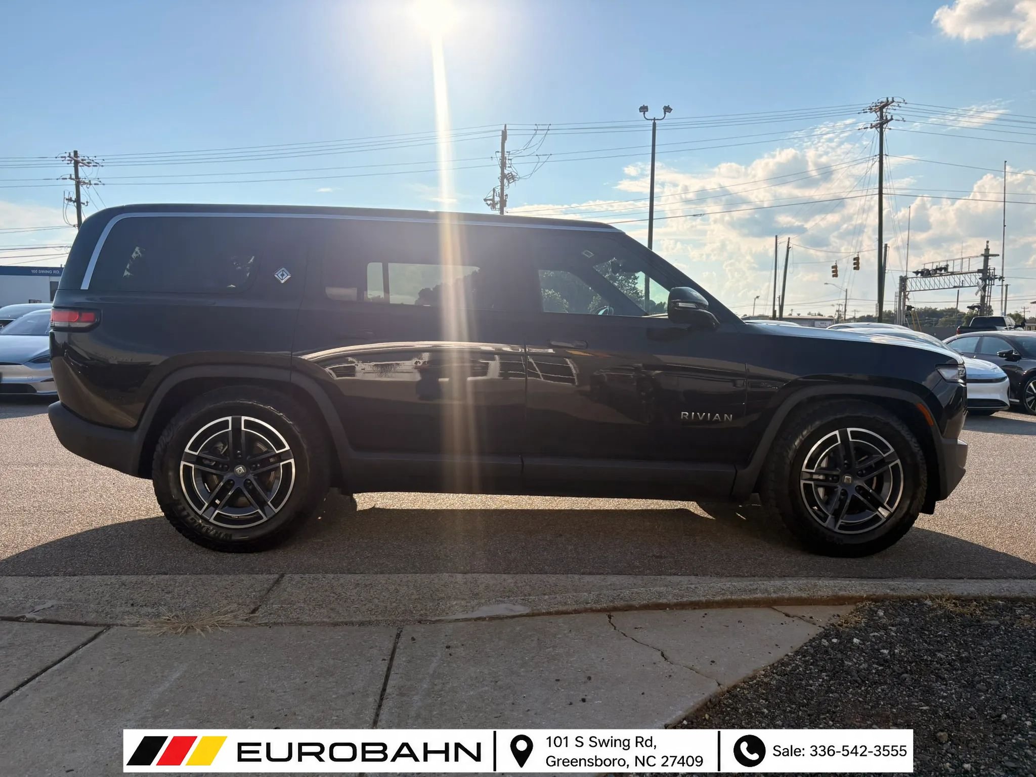 Used 2025 Rivian R1S Adventure Dual AWD/4WD image 20