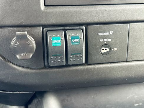 Used 2008 Chevrolet Express 3500 RWD image 12