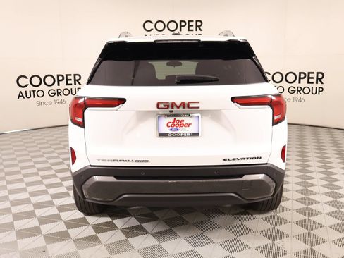 Used 2025 GMC Terrain Elevation w/ Elevation Premium Package AWD/4WD image 22
