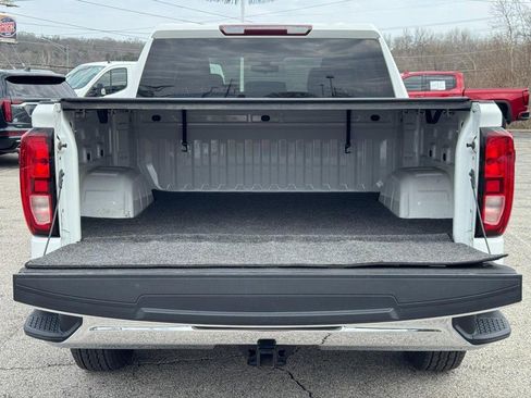 Used 2020 GMC Sierra 1500 SLE w/ SLE Value Package image 5