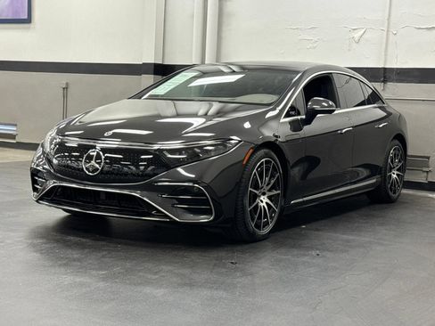 Used 2023 Mercedes-Benz EQS 580 4MATIC Sedan image 5