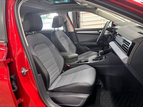 New 2026 Volkswagen Jetta SE FWD image 11