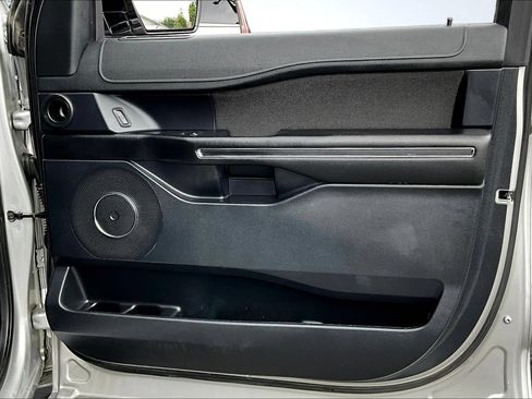 Used 2019 Ford Expedition Max XL AWD/4WD image 27