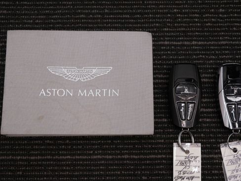 Used 2022 Aston Martin DBS Superleggera Volante RWD image 20
