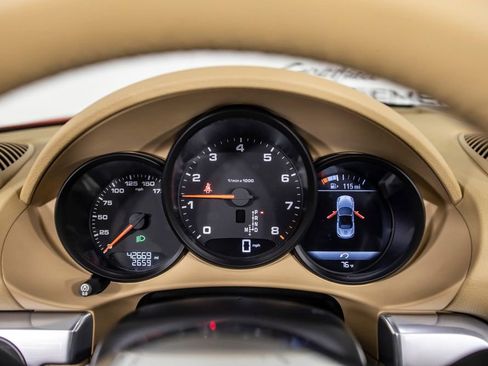 Used 2017 Porsche 718 Boxster RWD image 27