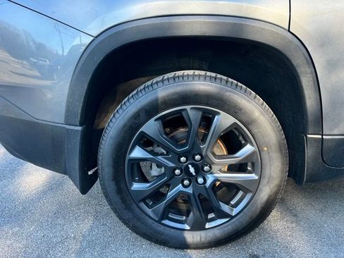 Used 2020 Chevrolet Traverse RS image 38