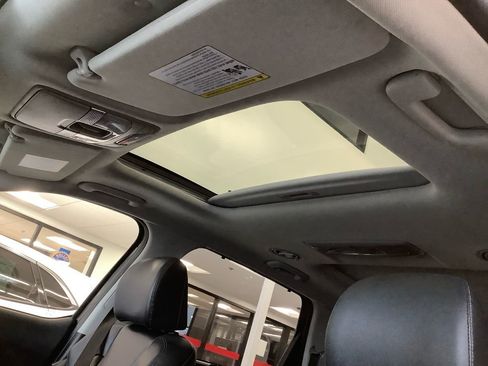 Used 2024 Kia Telluride SX image 24