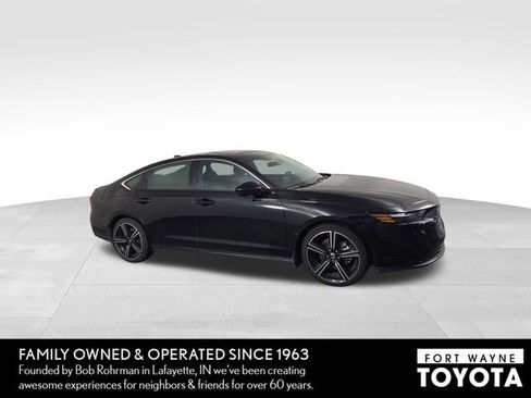 Used 2025 Honda Accord Sport image 5