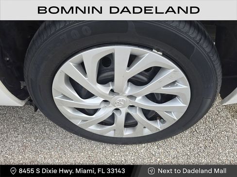 Used 2019 Toyota Corolla SE image 27