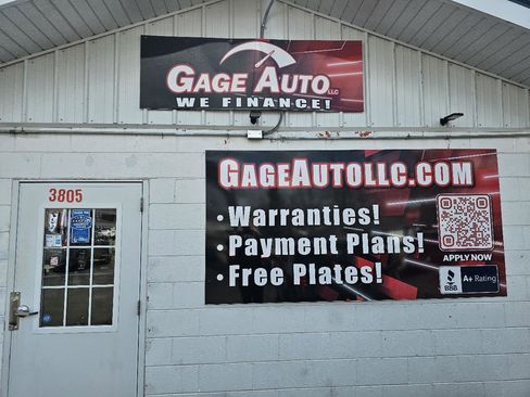 Used 2012 Chrysler 300 S w/ Luxury Group image 14