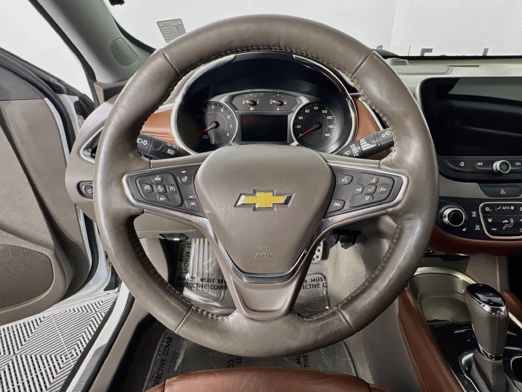 Used 2016 Chevrolet Malibu Premier w/ Driver Confidence Package II FWD image 8