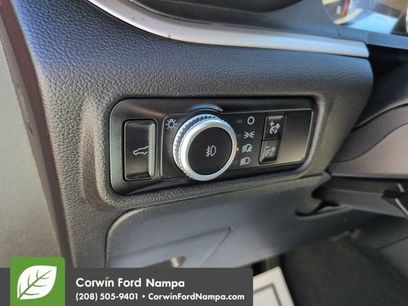 Certified 2022 Ford Explorer XLT w/ Equipment Group 202A